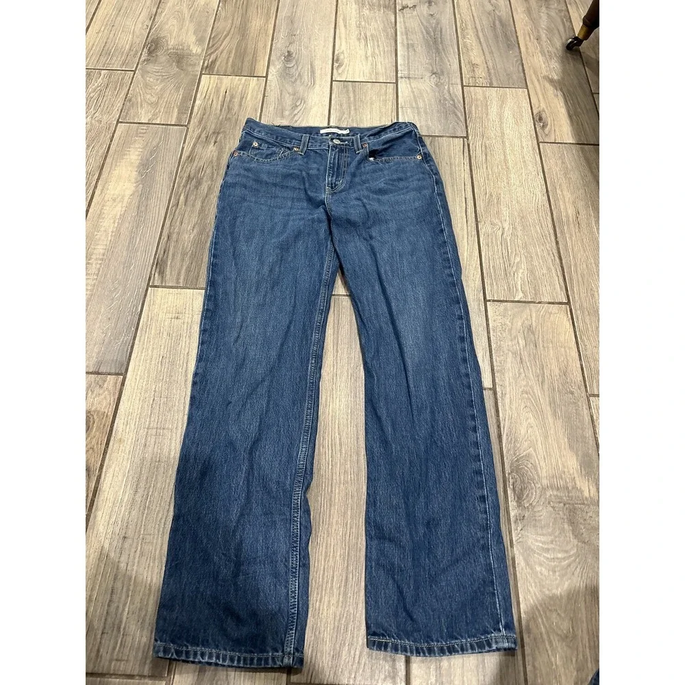 Levi's Women's Size 27 Low Pro Straight Jeans Medium Wash Denim Blue